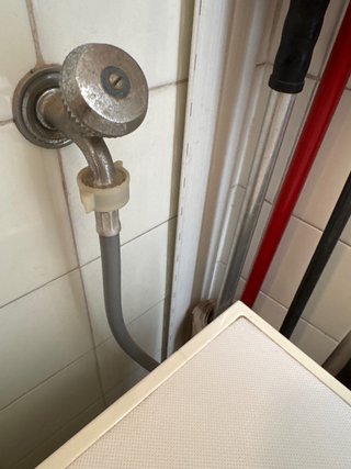 En REUS.Lavadora Bosch oferta por desmantelar casa