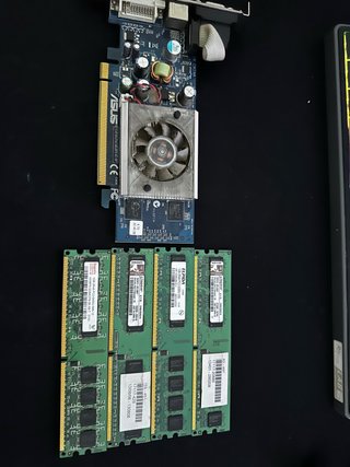 Memoria RAM + Tarjeta Gráfica ASUS Antigua