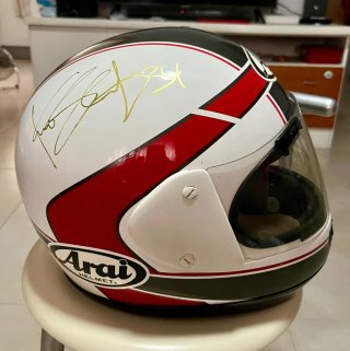 Casco Arai firmado Kevin Schwantz