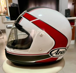 Casco Arai firmado Kevin Schwantz