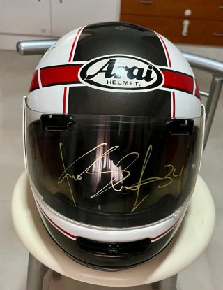Casco Arai firmado Kevin Schwantz