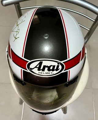 Casco Arai firmado Kevin Schwantz