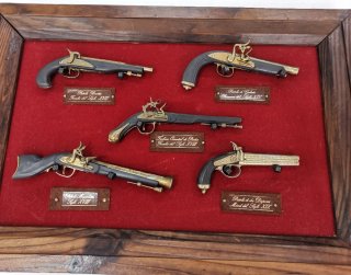 Cuadro reproducciones antiguas pistolin trabuco