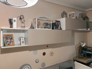 Mueble de salón blanco