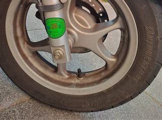 Honda Dylan 125 gris plata