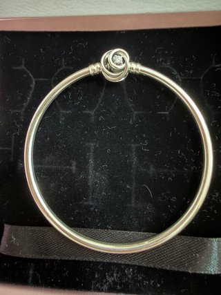 Pulsera Rígida Pandora Plata 925, nueva, sin uso.