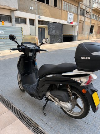 Kymco People 50 Scooter Negra