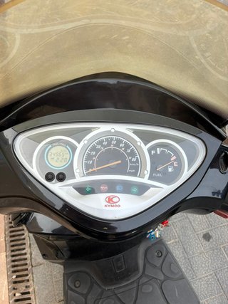 Kymco People 50 Scooter Negra
