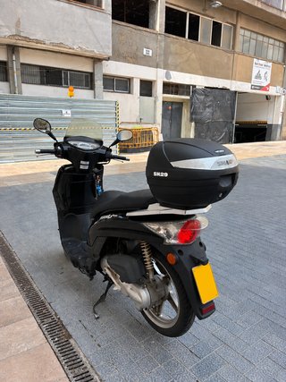 Kymco People 50 Scooter Negra