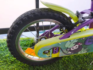 Bicicleta infantil morada