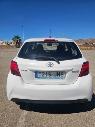Toyota Yaris 2015