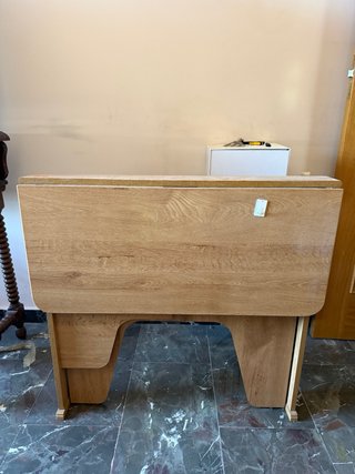 Mesa plegable de madera 80x80cm