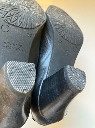 Zapatos de salón negros piel