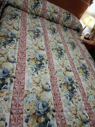 Completa copripiumino e tende marca Reig Martin