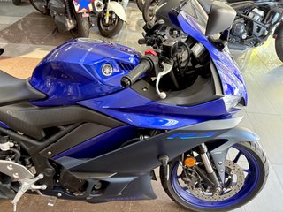 Yamaha YZF-R3 Sportbike Azul/Negro