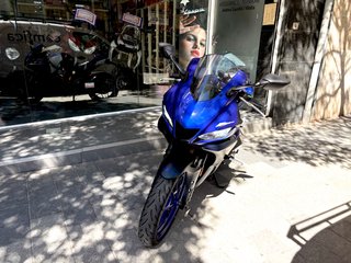 Yamaha YZF-R3 Sportbike Azul/Negro