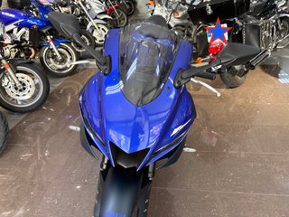 Yamaha YZF-R3 Sportbike Azul/Negro