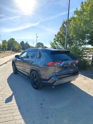 TOYOTA RAV4 HYBRID 220H LUXURY 4 neumáticos nuevos