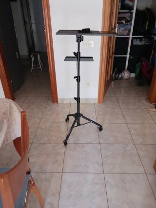 Soporte Proyector Cahaya Ajustable