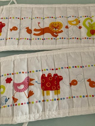 Protector de cuna acolchado infantil