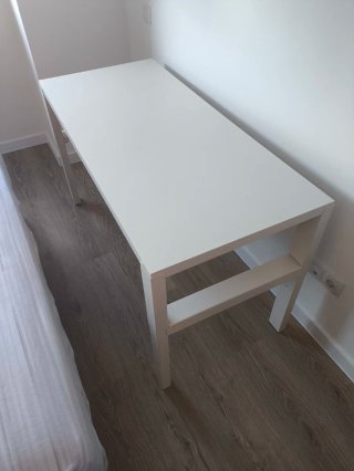 Escritorio blanco regulable