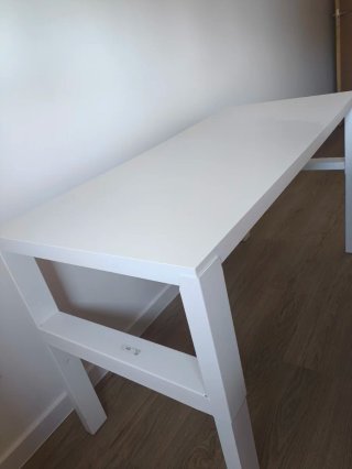 Escritorio blanco regulable