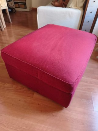 Reposapiés KIVIK tela granate