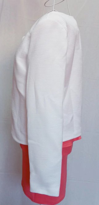 Chaqueta corta elegante blanca