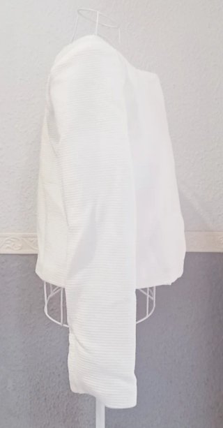 Chaqueta corta elegante blanca