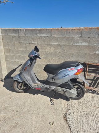 Derbi Atlantis Scooter Plata