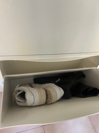 4 zapateros blancos de plástico