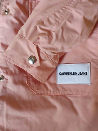 Abrigo / parka Calvin Klein rosa con capucha