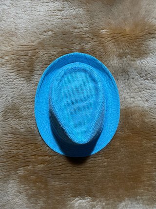 Gorro azul tejido