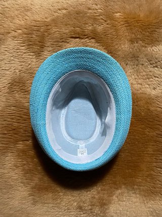 Gorro azul tejido