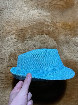 Gorro azul tejido