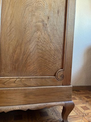 Dormitorio antiguo completo de madera tallada