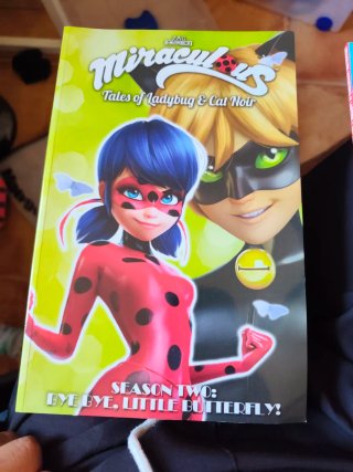 Libros originales de la serie Miraculous en ingles