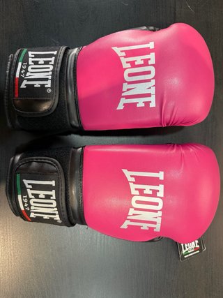 Guantes Leone Muay Thai Rosa