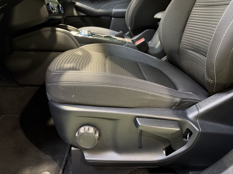 Ford Kuga 2023, foto 9