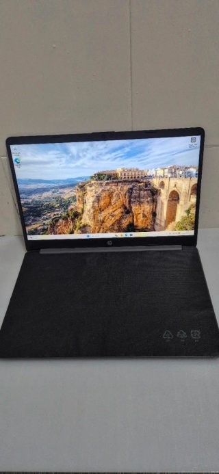 HP 255 G8 Ryzen 5 5500U 8GB 512GB SSD 15.6
