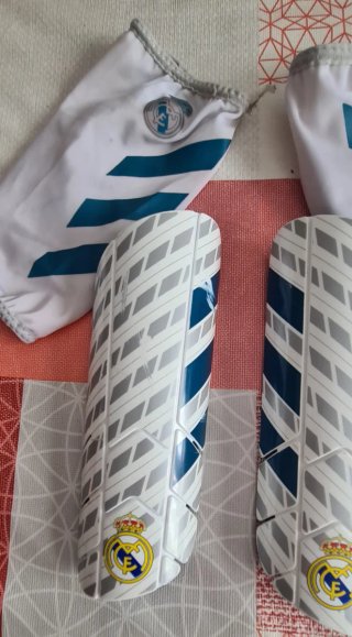 Espinilleras Fútbol Real Madrid Talla S Niño