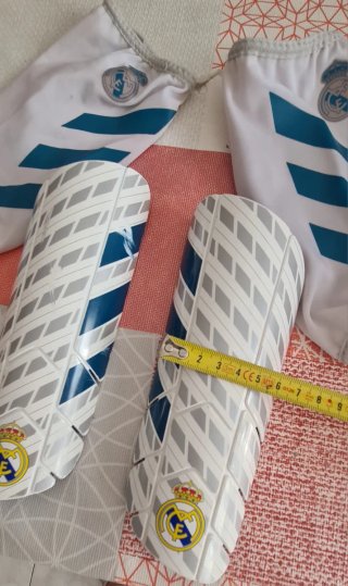Espinilleras Fútbol Real Madrid Talla S Niño