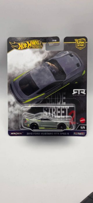 Hot Wheels 2018 Ford Mustang RTR Spec 5