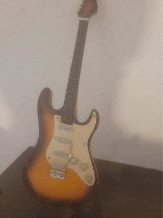 Guitarra Eléctrica Miniatura Madera
