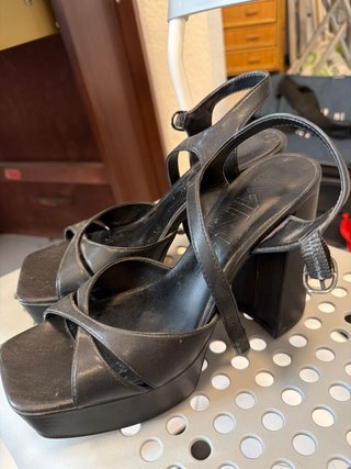 Tacones negros plataforma