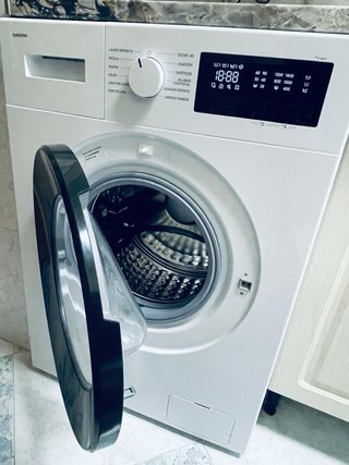 Lavadora Samsung Blanca. 8 kg de carga
