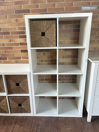 Estantería blanca, cómoda 3 cajones y 2 Librerías