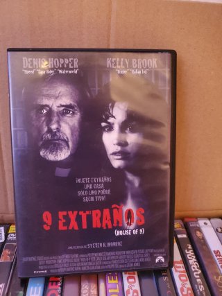 9 Extraños (House of 9) DVD