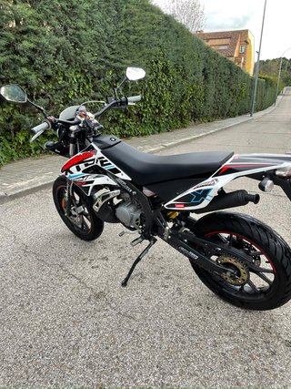 Derbi Senda DRD Xtreme 50 SM + Tubo Yasuni R2
