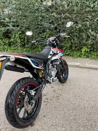 Derbi Senda DRD Xtreme 50 SM + Tubo Yasuni R2